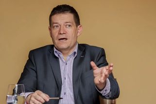 Konec TV poplatků pro důchodce získává podobu: Nacher upřesnil podmínky a princip úhrady