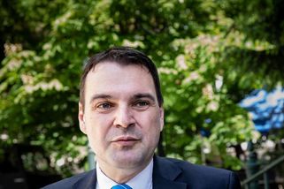 „Není to důvěryhodný zdroj.“ Macinka a spol. reagují na podezření z korupce v Radě ČT