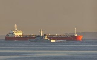 USA o měsíc prodloužily výjimku na nákup ruské ropy - Novinky