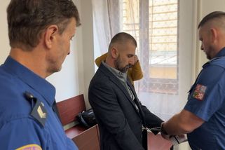 Po fackách od taxikáře reagoval brutálním útokem nožem. Za pokus vraždy v Klatovech dostal Ukrajinec devět let - Novinky