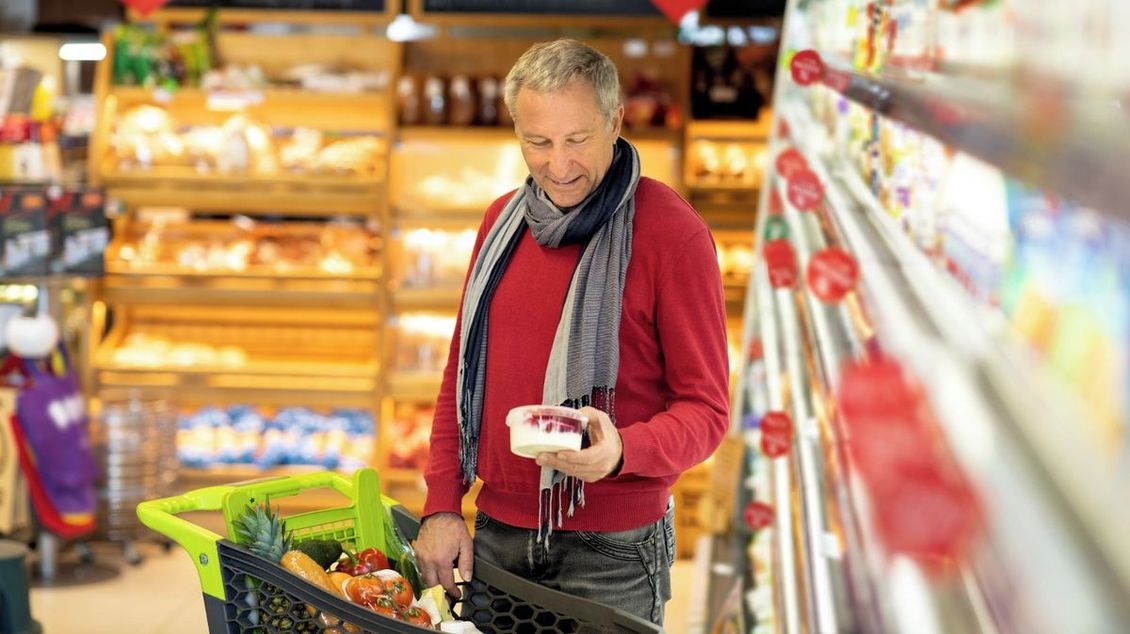 Denně mám na očích, jak mě supermarkety okrádají. Jejich finty jsou legální a cílí na neznalé - Médium.cz