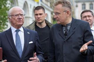 Ne Vaše Veličenstvo, ale Váš nouzový případe. Starosta Lvova se přeřekl, když vítal švédského krále - Novinky