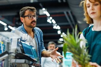 „Účtenku nechci, to mi nikdo neproplatí.“ Prodavačka Marcela tuto větu slyší každý den, úsměv už jí došel