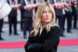 Fašistická mrcha a certifikovaná idiotka. Propagandista Solovjov se v televizi pustil do Meloniové - Novinky