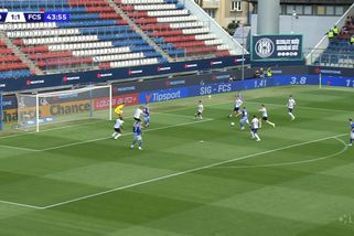 Komise řešila sporné situace. Posvítila si na červenou kartu pro slávistu Mbodjiho a podivné dění v Olomouci - Sport.cz