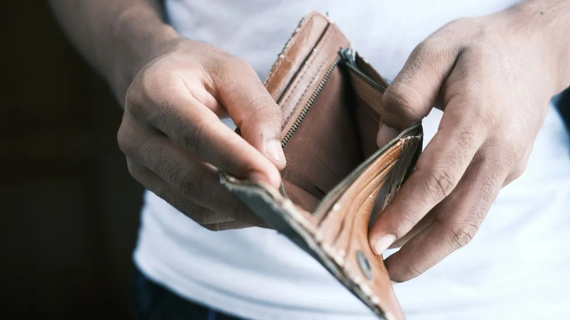 Odlišným ukazatelem k odlišným výsledkům. Jak je to s příjmovou chudobou?