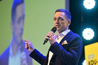 Novým předsedou lidovců je Grolich - Novinky