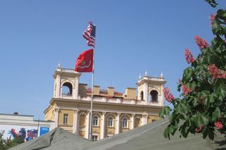 Demarkační čára rozdělila stát na dvě části a Plzeň zůstala v té západní - Médium.cz