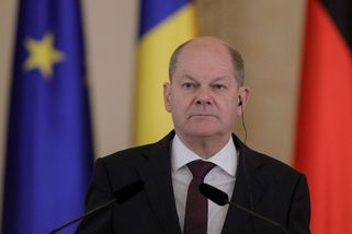 Scholz bude zase volat Putinovi. A vyzve ho ke stažení ruských vojsk z Ukrajiny - Novinky