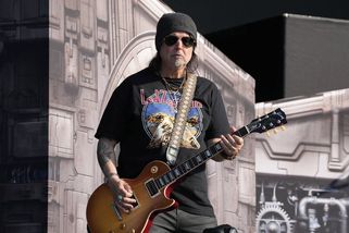 Zemřel kytarista skupiny Motörhead Phil Campbell - Novinky