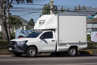 Američan dostal pokutu za parkování na vlastním pozemku u domu - Novinky