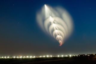 Ruská raketa ozářila nebe tam, kde to nikdo nečeka...