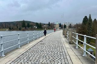 Obrovská rána se ozvala nad Jabloncem, lidé hlásili otřásající se okna