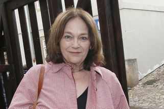 Hvězda Ulice žila s manželem, když zjistila, že je na ženy. Smutná si chválí Prague Pride - Médium.cz