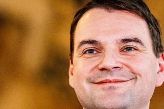 Nikdy, vzkázal Macinka Pavlovi. Ve sporu o summit NATO ho dokonce přirovnal ke Hřibovi