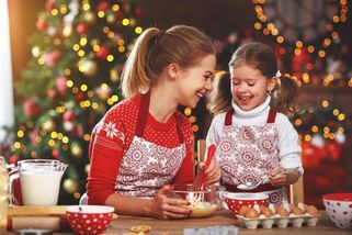 Věřte babičkám: Osvědčené triky, jak hravě zvládnete vánoční pečení. Pozvěte kamarádky a neplýtvejte! - Proženy.cz