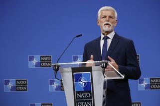 Pavel: ČR neplní výdaje na obranu ani vojenské kapacity slíbené NATO | ČeskéNoviny.cz