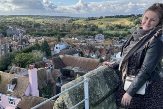 Před 20 lety vyslovila přání. Kouzelný kamínek ho Češce vyplnil vrchovatě - Novinky