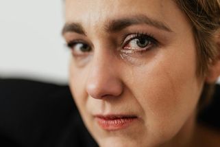 Petra (41): Bratr slíbil, že mě nechá bydlet v domě po mámě. Jakmile jsem zaplatila rekonstrukci, změnil názor