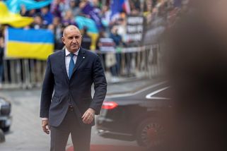 Bulharsko si zvolilo proruskou cestu. Podle odhadů zvítězil exprezident Radev - Seznam Zprávy
