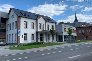 Dusno na škole pod Beskydami. Část rodičů se bouří kvůli facce od ředitelky žákovi - Novinky