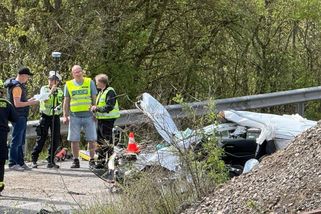 Hasiči se cestou k zásahu střetli s autem na Berounsku, řidič vozu nehodu nepřežil - Novinky
