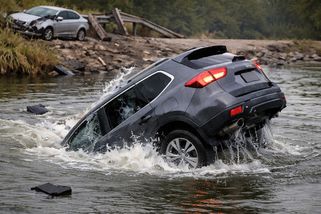 Smrtící past pod hladinou: Na únik z auta máte 60 sekund - Médium.cz