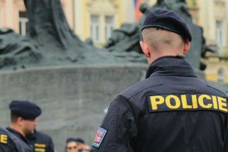 Muž prosil policii o pomoc. Marně, na pražském sídlišti ho zabil schizofrenik se zbrojním průkazem - Médium.cz