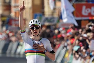 Další Pogačarův úspěch na cyklistických monumentech. Počtvrté ovládl Lutych-Bastogne-Lutych - Sport.cz