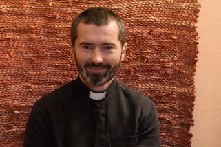 Kněz z Karlovarska končí. Nechce skrývat partnerský vztah - Novinky