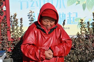 Nesmí topit uhlím, tak mrznou. Peking ale oslavuje čistší ovzduší - Seznam Zprávy