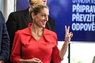 Decroix rázně usadila dezinformátora Tušla. Součás...