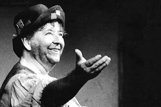 Jiří Vala hrál v divadle kladné hrdiny. Po Černobylu donášel StB na kolegy z Národního - Médium.cz