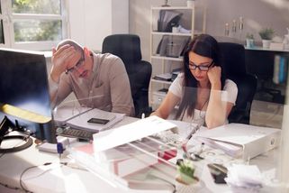 „Vyblokovalo to celé týmy na týden.“ Nová administrativní povinnost komplikuje zaměstnavatelům práci - Novinky