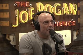 Trump se bojí Rogana víc než Íránu. A Rogan to moc dobře ví