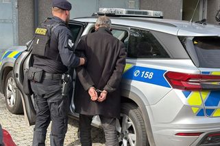 Muž v Praze střílel z okna domu - Novinky