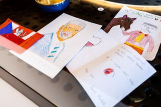 Fotky: Pavel ukázal dary, které dostal jako prezident - Seznam Zprávy