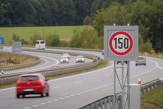 Půlrok se stopadesátkou. Přibylo nehod i porušení rychlosti - Seznam Zprávy
