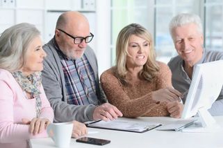 O důchodu dál kolují mýty. Lidé se pletou u minima, valorizace i úřadu práce