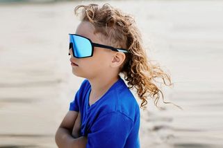 Bratr mu ostříhal vlasy nůžkami na chloupky v nose. Vznikl díky tomu nejlepší mullet v zemi - Novinky