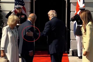 Trump poplácal krále Karla po rameni - Novinky