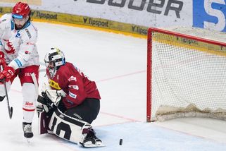 Rozhodčí neuznali Voženílkův gól správně, tvrdí Pešina. S výkonem sudích ale spokojen není - Sport.cz