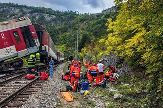 Před srážkou vlaků na východním Slovensku sledoval strojvedoucí videa - Novinky