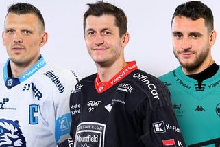 Tyrkysové Vary nebo radikální změna u Liberce. Hlasujte, který z extraligových klubů má nejhezčí dresy - Sport.cz