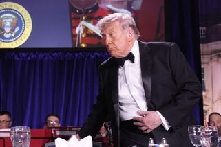 Vance evakuovali po střelbě podstatně rychleji než Trumpa, prozrazují záběry z pódia - Novinky