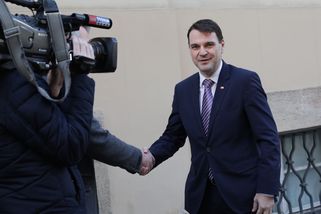 Macinkova podpora Benešových dekretů pomůže zlikvi...