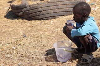 Pozabíjeli se kvůli studni. Ve sporu dvou rodin v Čadu zemřelo 42 lidí, byly spáleny celé vesnice - Novinky