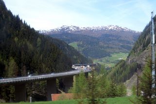 Demolice nejdůležitějšího mostu způsobí Čechům kolony na 20 let