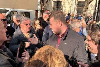 Plivla bych na vás, nic jste nezažil. Na protestu proti sjezdu sudetských Němců padala ostrá slova - Novinky