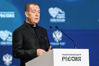 Věda popírá totalitní charakter SSSR. Medvěděv přepsal ruské učebnice - Novinky